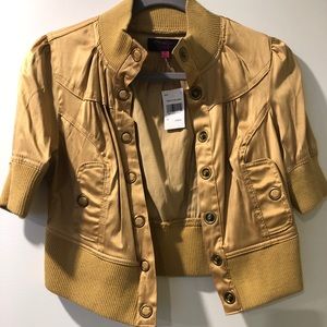 Gold lightweight jacket w/ buttons & pockets.